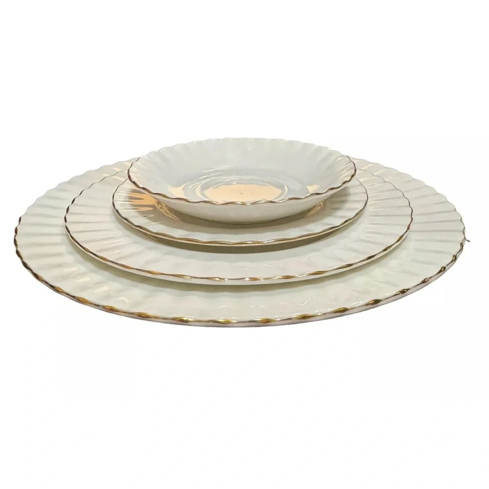 4/ Vtg ROYAL ALBERT BONE CHINA 